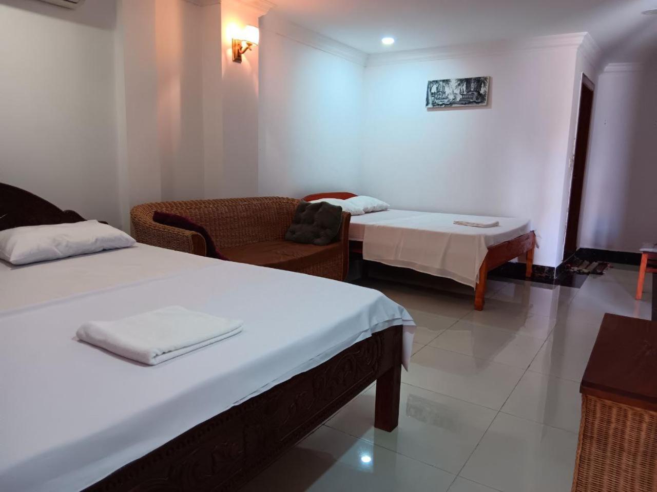 Good Morning Kampot Hotel Buitenkant foto