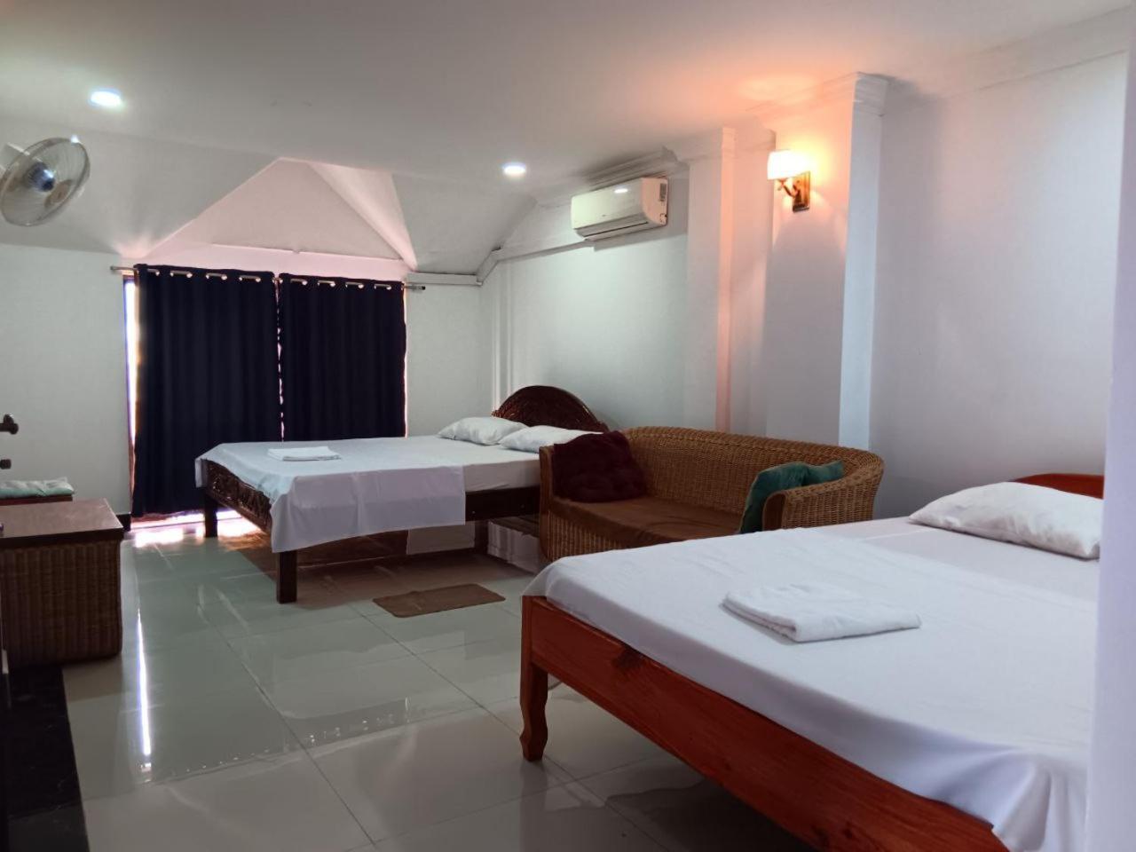 Good Morning Kampot Hotel Buitenkant foto
