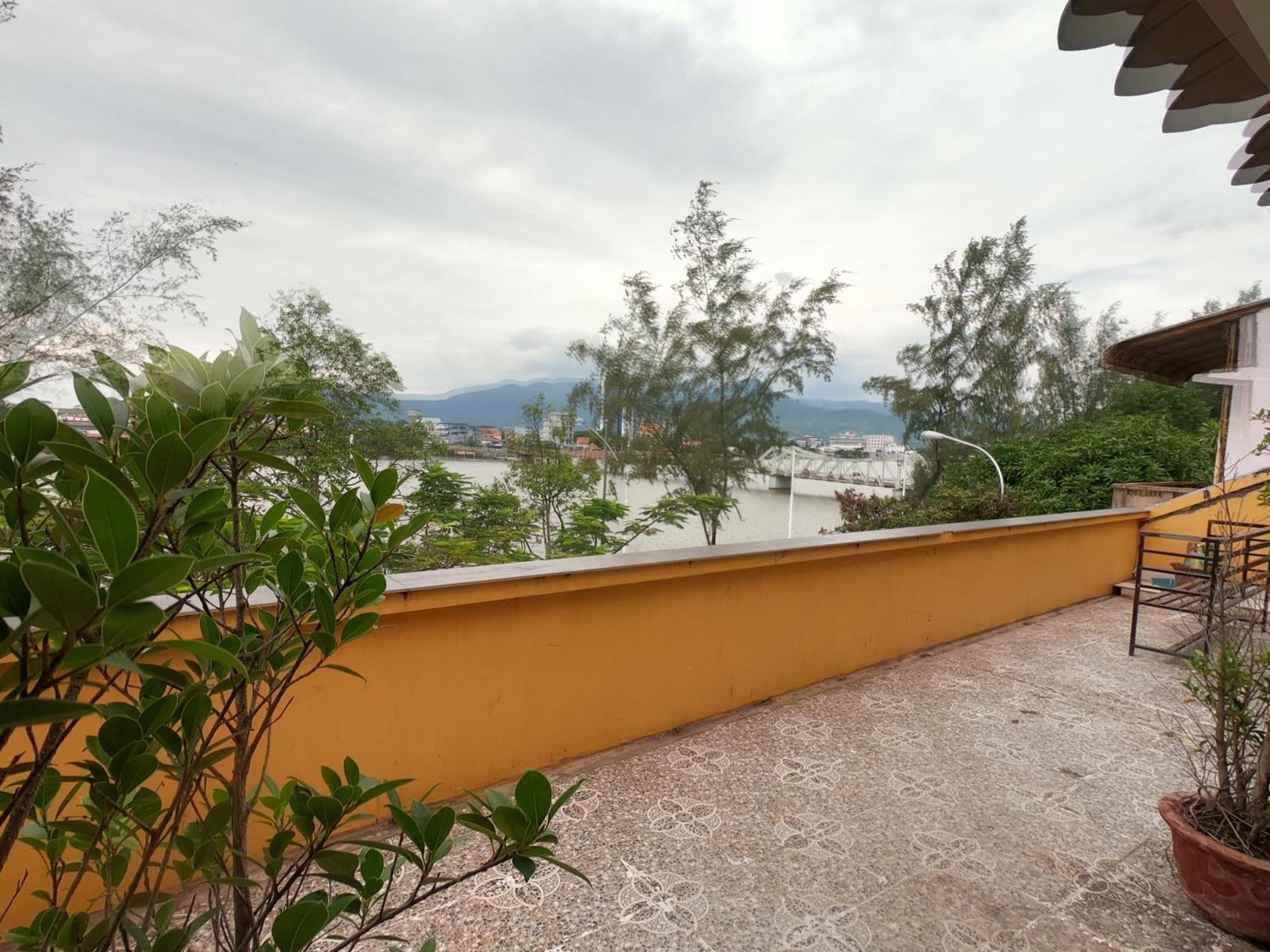 Good Morning Kampot Hotel Buitenkant foto