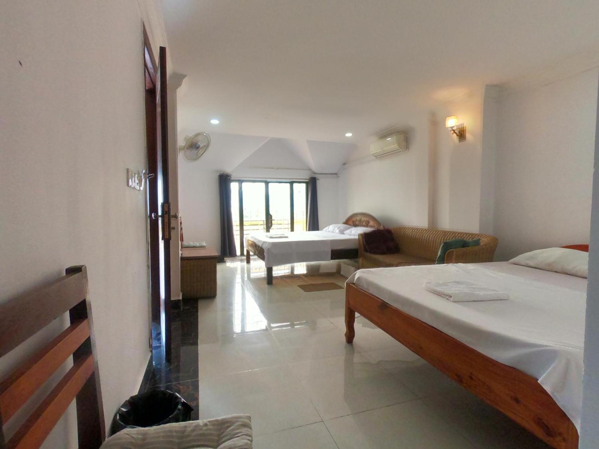 Good Morning Kampot Hotel Buitenkant foto