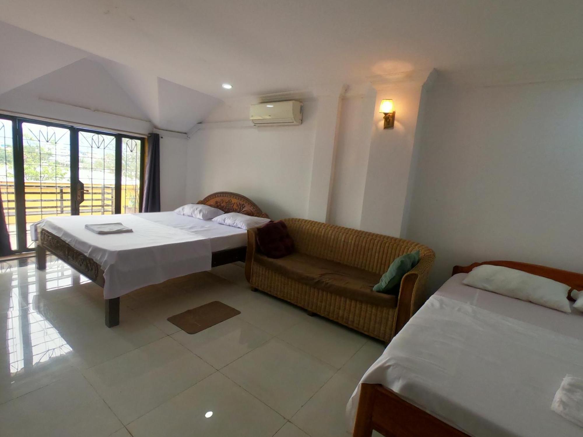 Good Morning Kampot Hotel Buitenkant foto