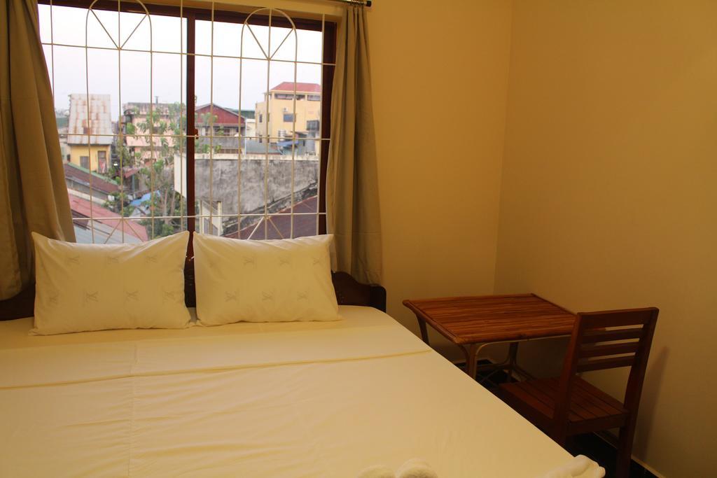 Good Morning Kampot Hotel Buitenkant foto